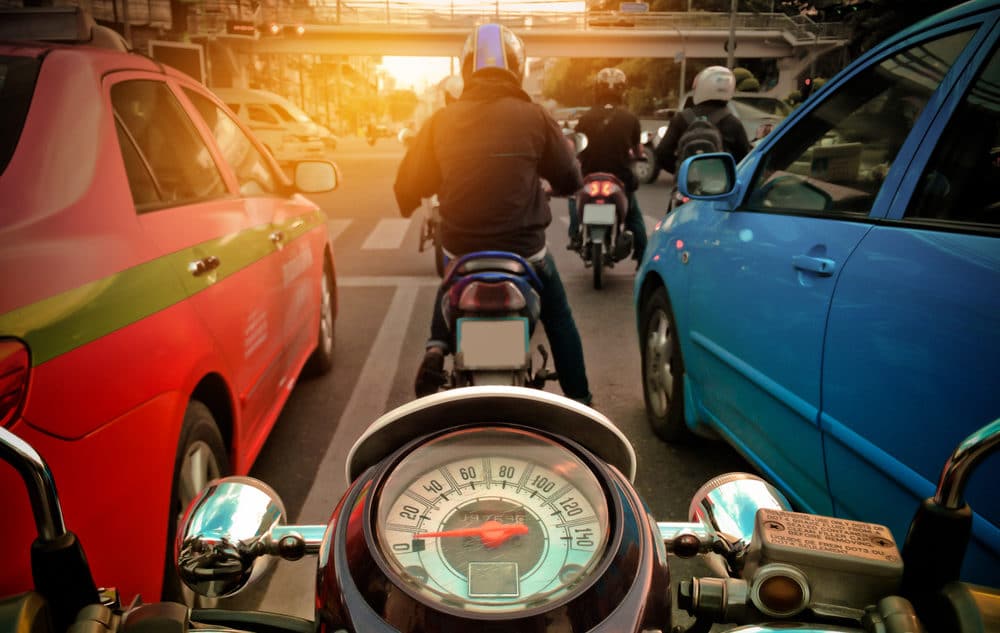 is lane splitting legal in NY