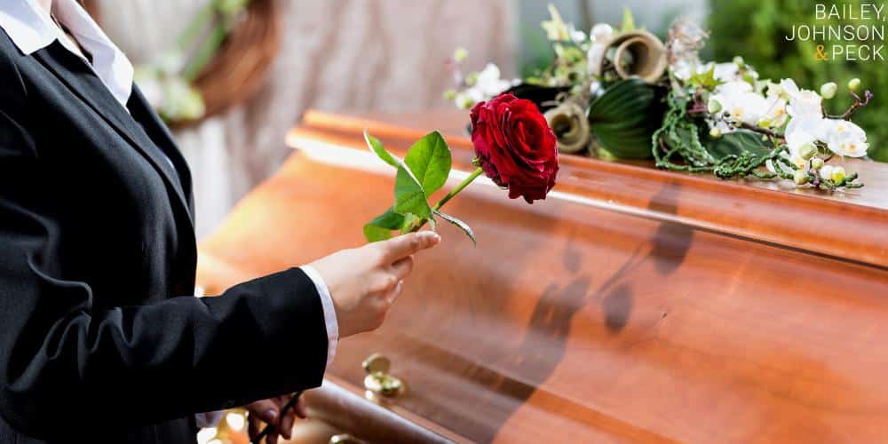 difference between wrongful death and survival action